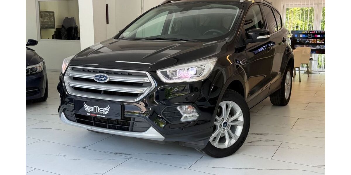 Ford Kuga 152.363 km 9.975 &euro; Sinzig 53489