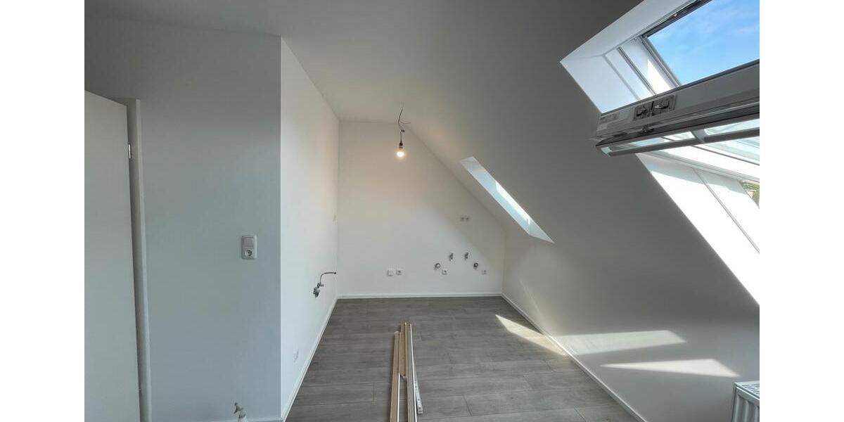 Dachgeschoßwohnung Bergisch Gladbach Paffrath - 2 Zimmer, 55 m&sup2;, 980&euro; | Angebot:25832684