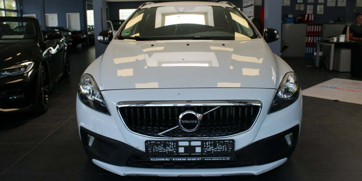 Volvo V40 Cross Country T4 AWD Geartronic 87.986 km 17.980 &euro; Euskirchen 53881