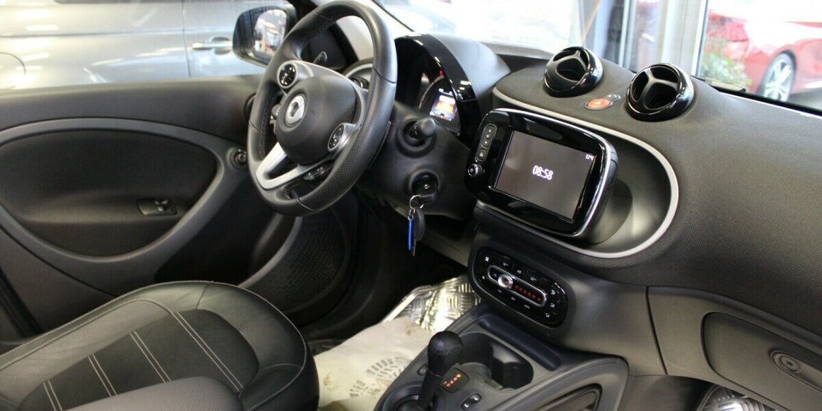 Smart ForFour twinamic prime Aut. - Faltschiebedach - 116.561 km 10.980 &euro; Euskirchen 53881