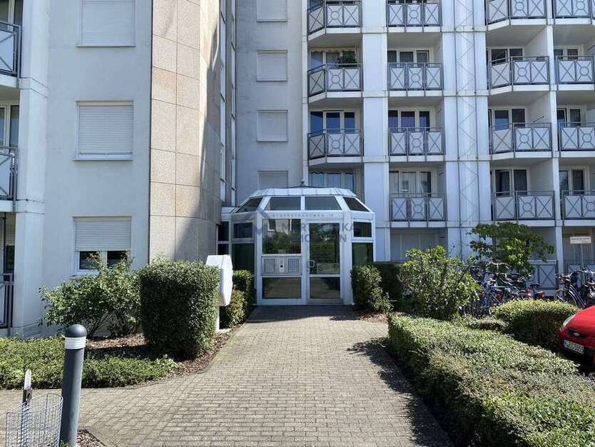 Wohnung zum Kaufen in Köln Junkersdorf 119.000 € 23 m² 1 zimmer