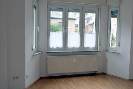 Wohnung Brühl - 3 Zimmer, 80 m&sup2;, 910&euro; | Angebot:25657171