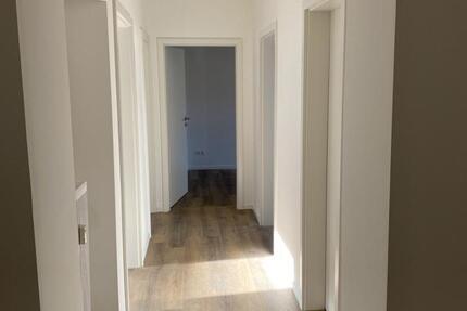 Wohnung Wesseling - 3 Zimmer, 68 m&sup2;, 1.090&euro; | Angebot:24780211