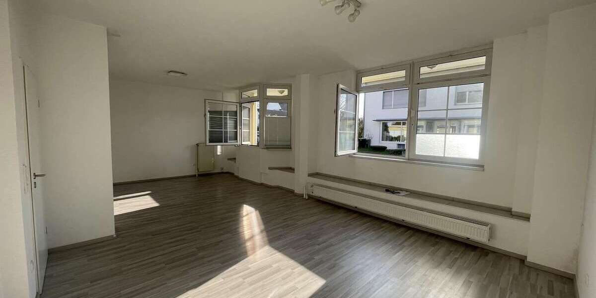Etagenwohnung Sankt Augustin - 2 Zimmer, 79 m&sup2;, 990&euro; | Angebot:26460674