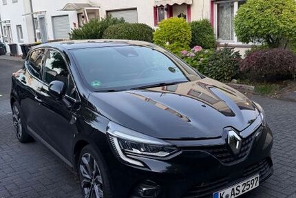 Renault Clio 68.000 km 13.490 &euro; Köln 51144