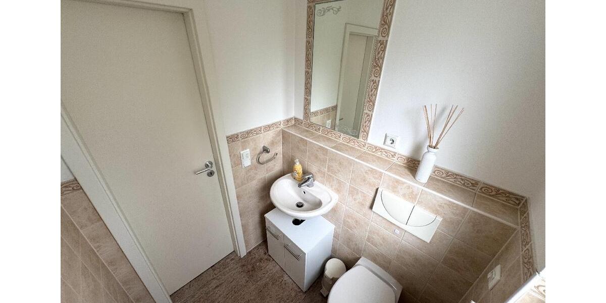 Doppelhaushälfte Königswinter - 4 Zimmer, 124 m&sup2;, 1.700&euro; | Angebot:25143043