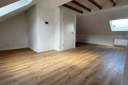 Haus Siegburg - 6 Zimmer, 170 m&sup2;, 2.690&euro; | Angebot:26148466