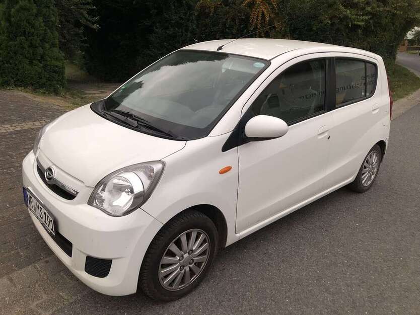 Daihatsu Cuore 177.000 km 2.399 € Buchholz 53567