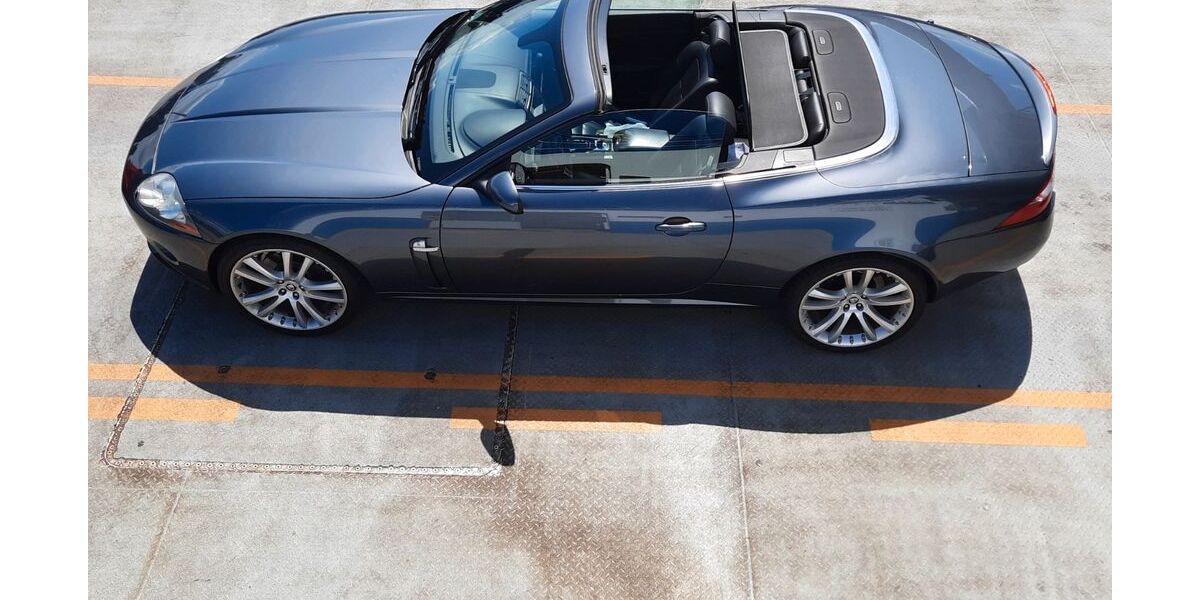 Jaguar XK8 153.585 km 25.900 &euro; Bonn 53117