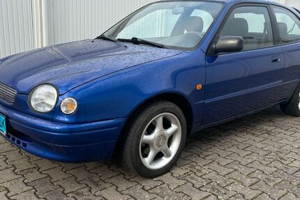 Toyota Corolla 182.000 km 3.300 &euro; Bornheim 53332