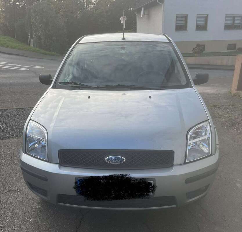 Ford Fusion 160.330 km 2.500 € Königswinter 53639
