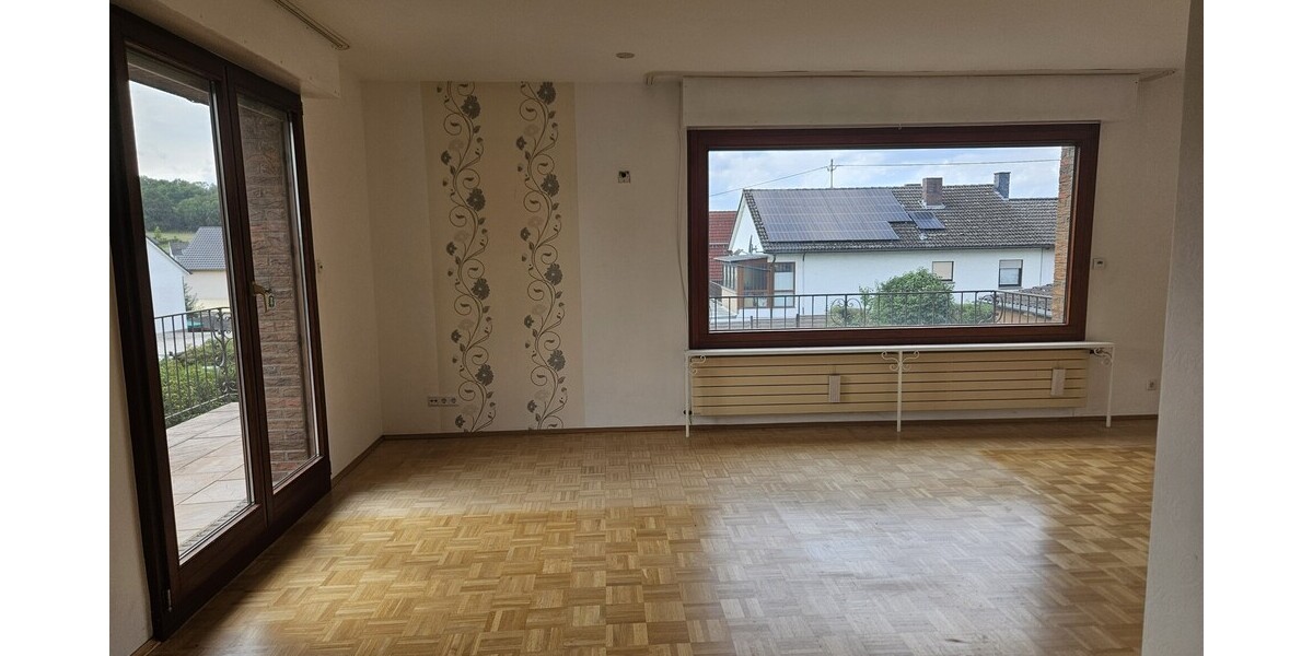 Freistehendes Einfamilienhaus in ruhiger Wohnlage mit Garten und Doppelgarage - Einfamilienhaus Königswinter Thomasberg | Angebot:25711630