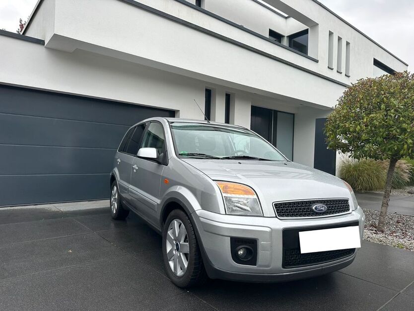 Ford Fusion 62.000 km 5.990 € Köln 50670