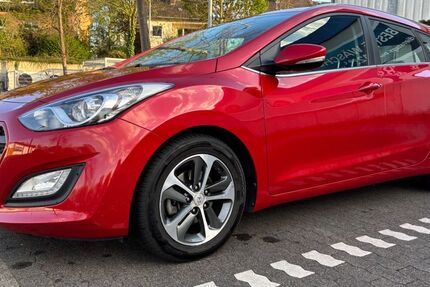 Hyundai i30 65.000 km 9.900 &euro; Bonn 53127