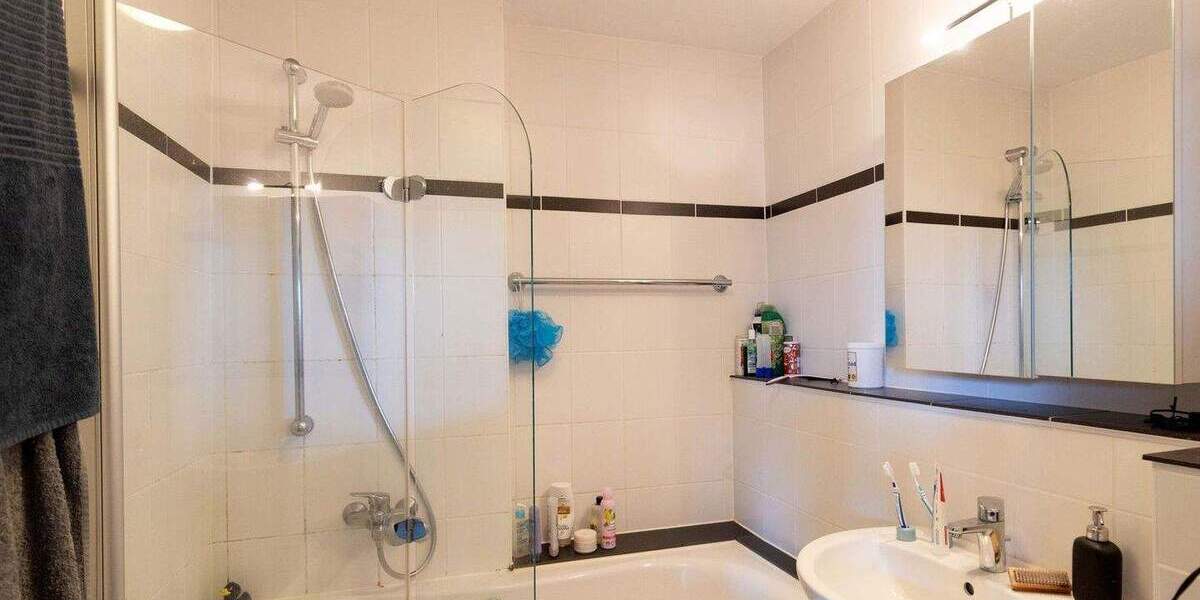 Etagenwohnung Bonn Zentrum - 2 Zimmer, 77 m&sup2;, 399.000&euro; | Angebot:25755208