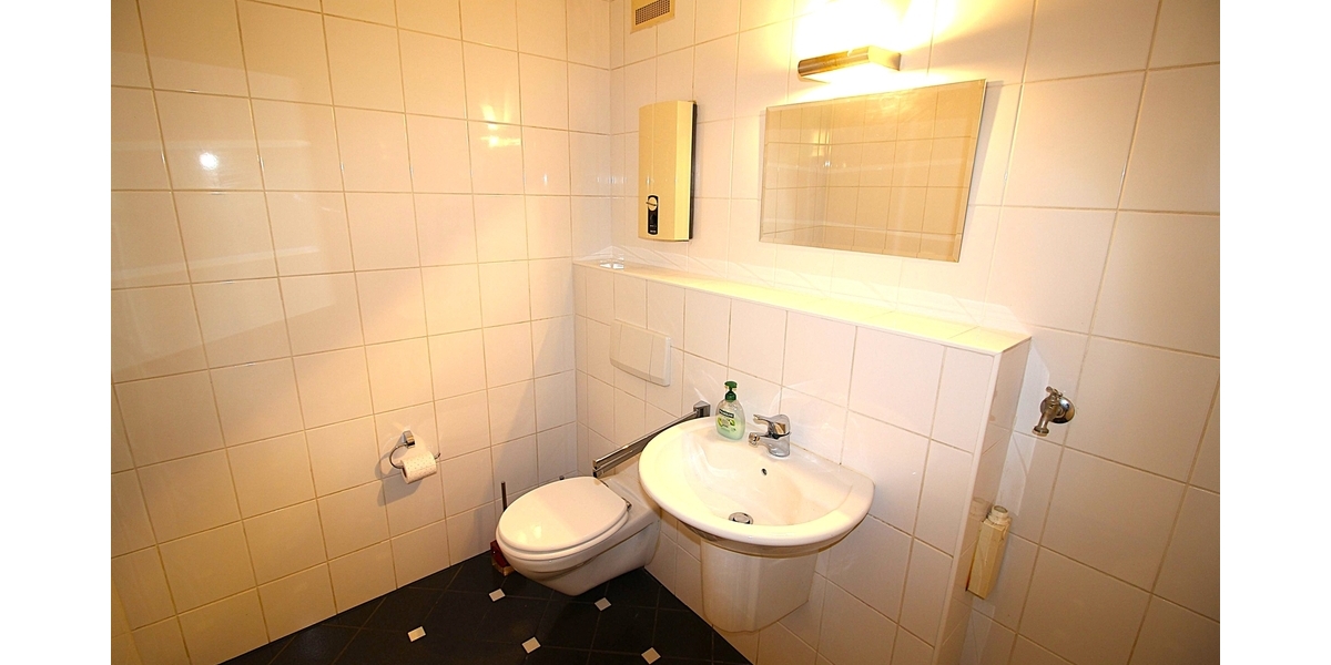 Bezugsfrei! Barrierefrei! Frisch renoviert! Top 2 Zimmer ETW mit Aufzug, Terrasse, und TG-Stellplatz - Etagenwohnung Sankt Augustin | Angebot:26905800