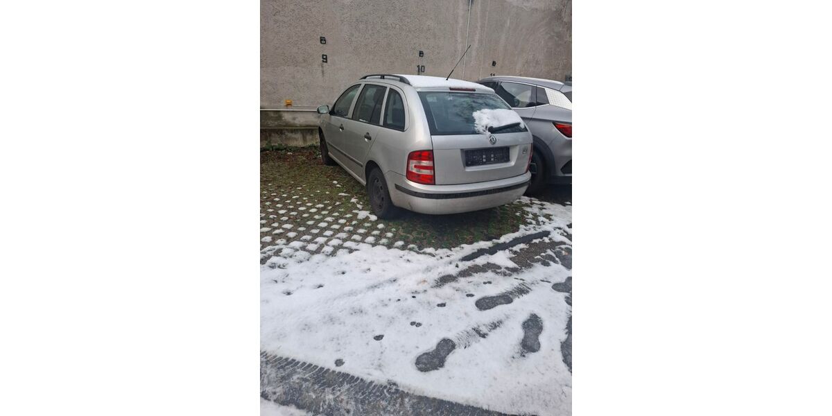 Skoda Fabia 206.891 km 700 &euro; Köln 50823