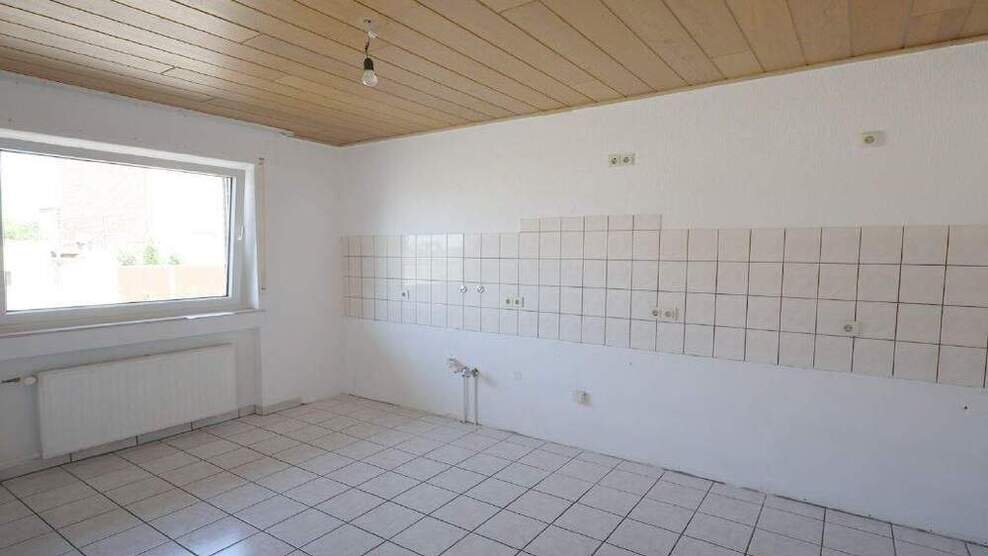 Erftstadt-Erp! Freistehender Bungalow mit Garten und Garage in ruhiger Lage (CA 4879)