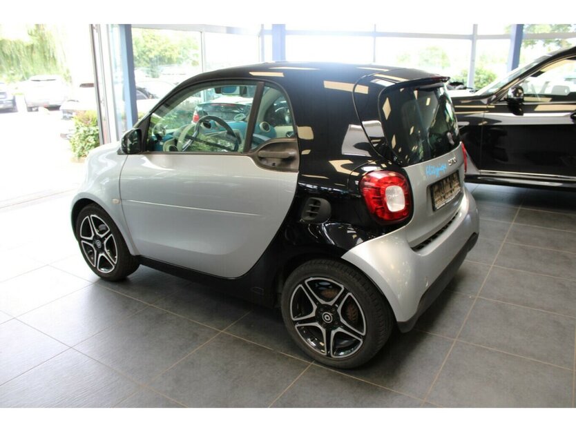 Smart ForTwo Coupe Proxy Panorama 73.447 km 7.980 € Euskirchen 53881