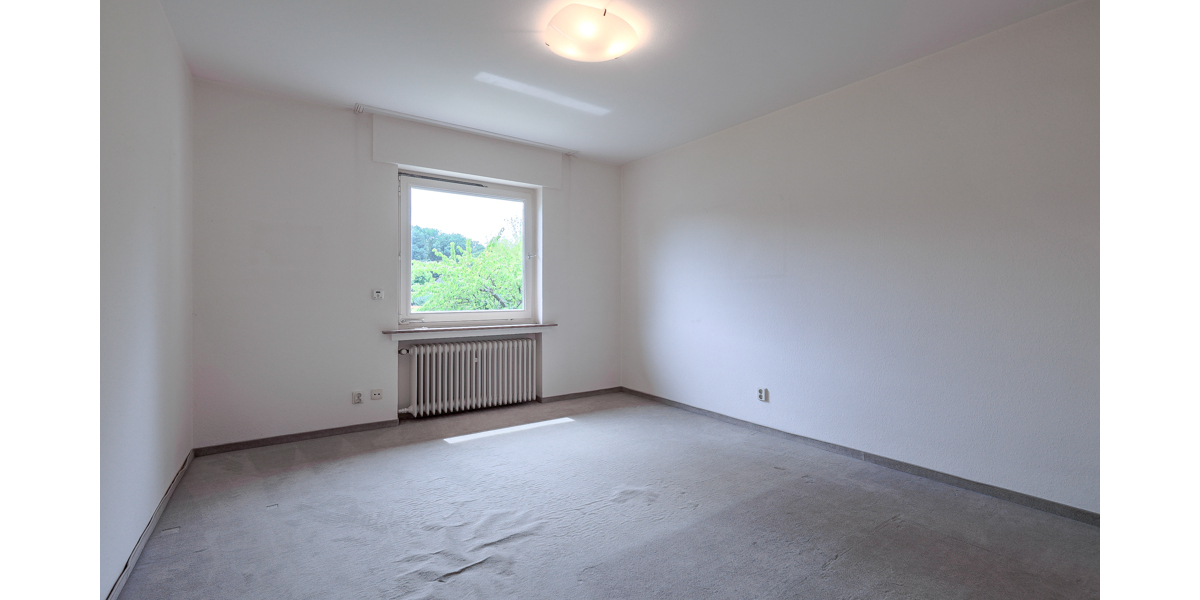 Einfamilienhaus mit Garten und angrenzendem Baugrundstück in Bonn-Niederholtorf - Einfamilienhaus Bonn / Niederholtorf Niederholtorf | Angebot:27119935