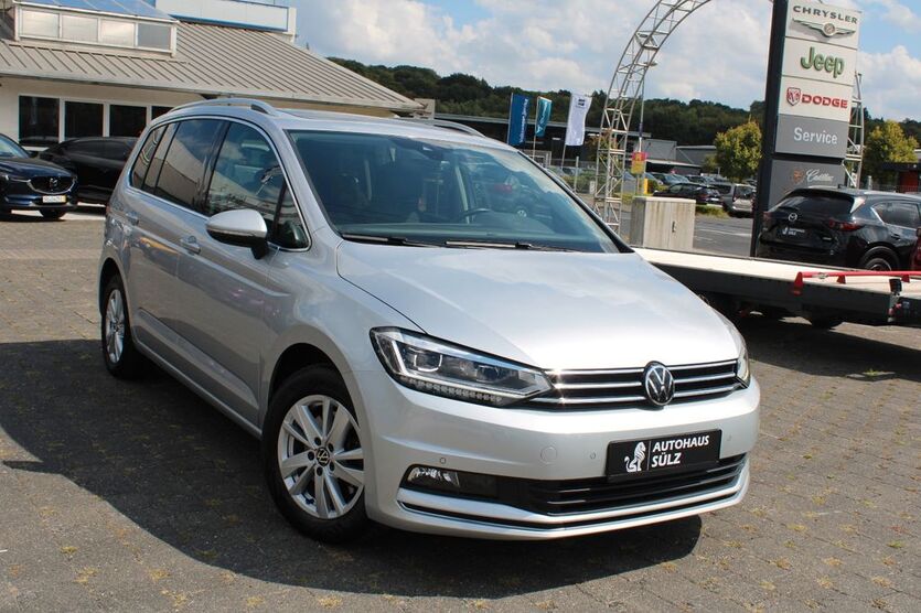 VW Touran 48.500 km 25.399 € Lohmar 53797