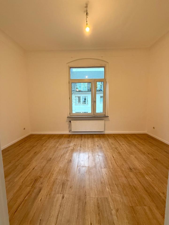 Renovierte 4-Zimmerwohnung in Köln Nippes zu Vermieten zimmer