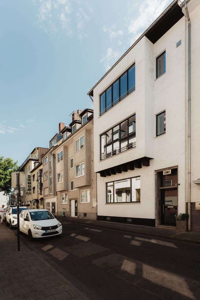Haus zum Kaufen in Köln 1.598.000 € 306 m²