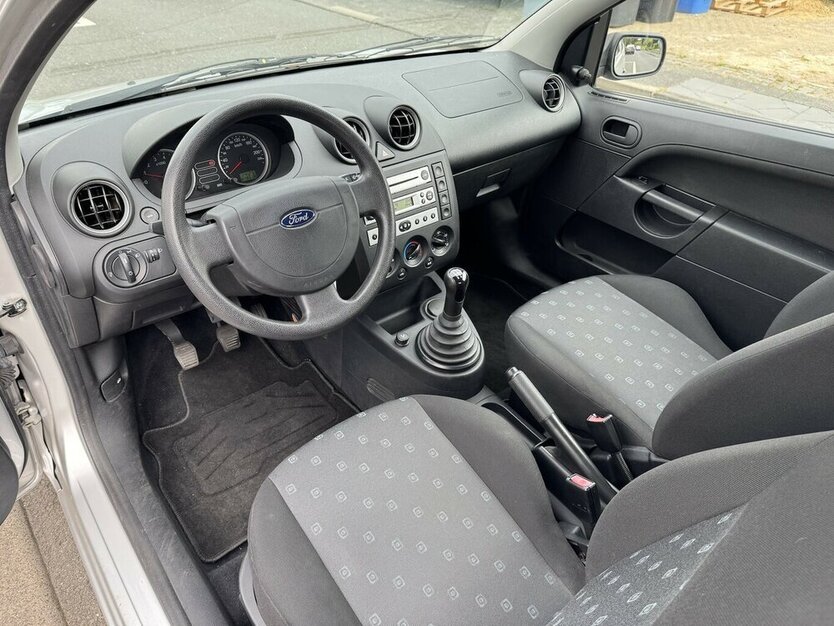 Fiesta Viva X Klima ZV el.FH 1.Hand 78.500 km !!