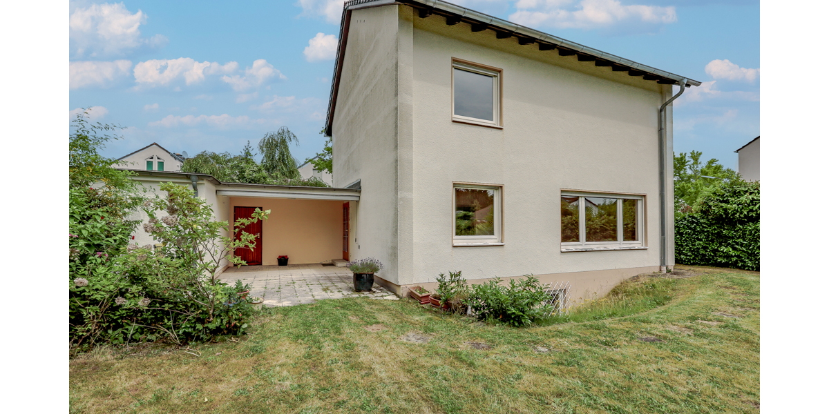 Einfamilienhaus mit Garten und angrenzendem Baugrundstück in Bonn-Niederholtorf - Einfamilienhaus Bonn / Niederholtorf Niederholtorf | Angebot:27119935