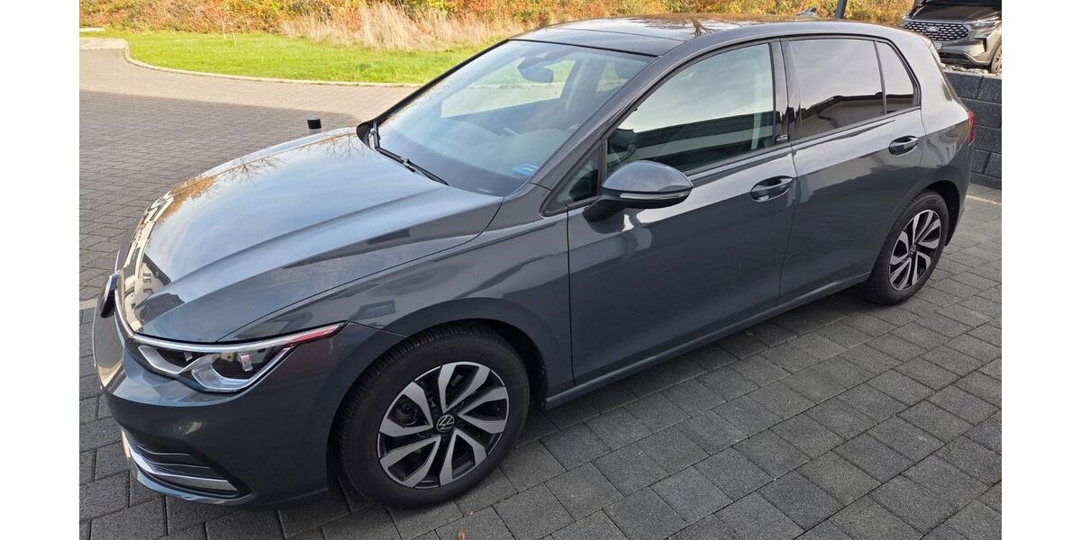 VW Golf 32.000 km 21.950 &euro; Linz am Rhein 53545