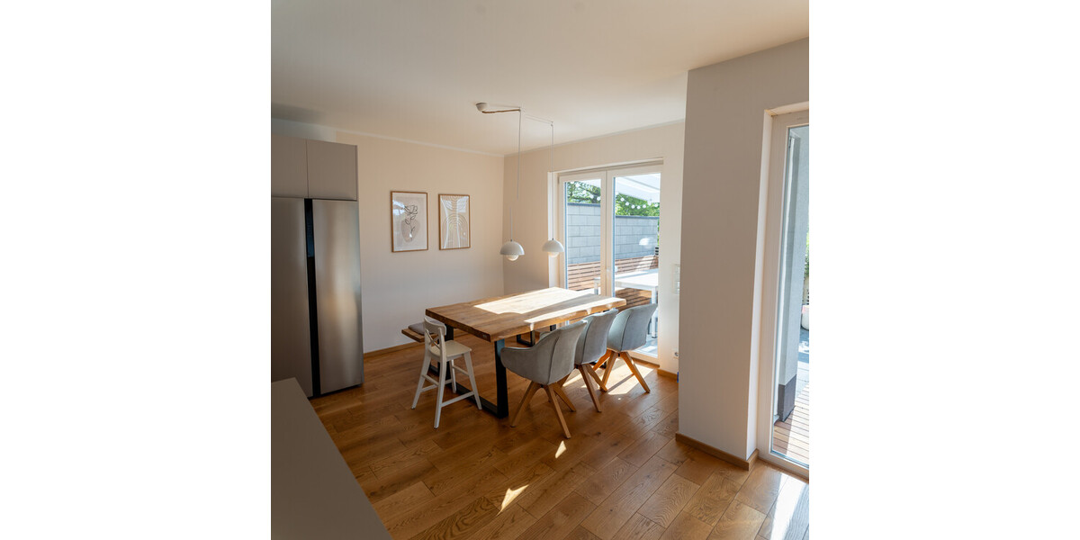 Hochwertige Doppelhaushälfte mit Garten, Garage & Einbauküche 7 zimmer