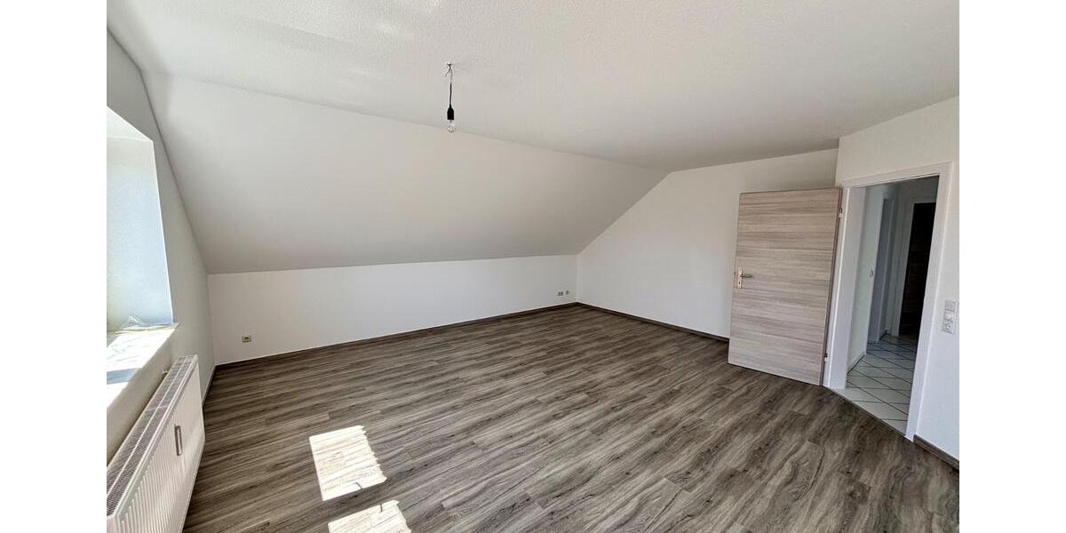 Dachgeschoßwohnung Euskirchen Dom-Esch - 2 Zimmer, 65 m&sup2;, 210.000&euro; | Angebot:27168874