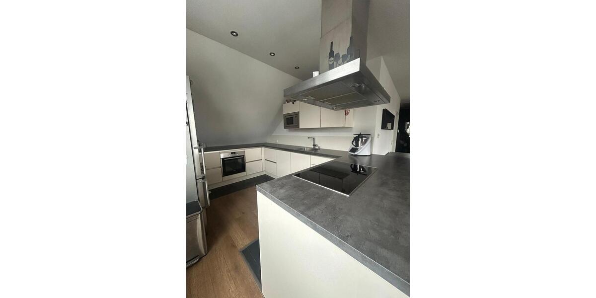 Dachgeschoßwohnung Köln Kalk - 2 Zimmer, 69 m&sup2;, 1.035&euro; | Angebot:24812338