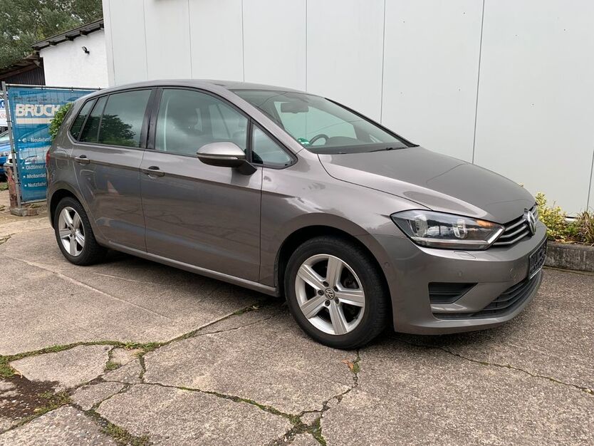 VW Golf Sportsvan 178.211 km 9.495 € Köln 51107