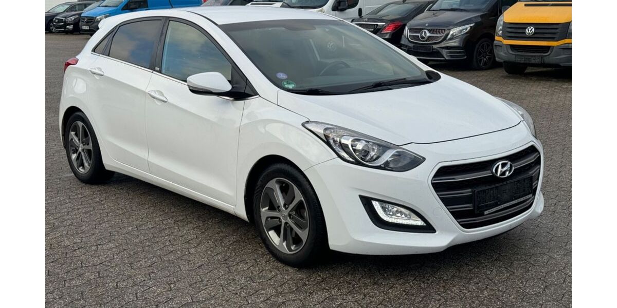 Hyundai i30 140.360 km 8.450 &euro; Bornheim 53332