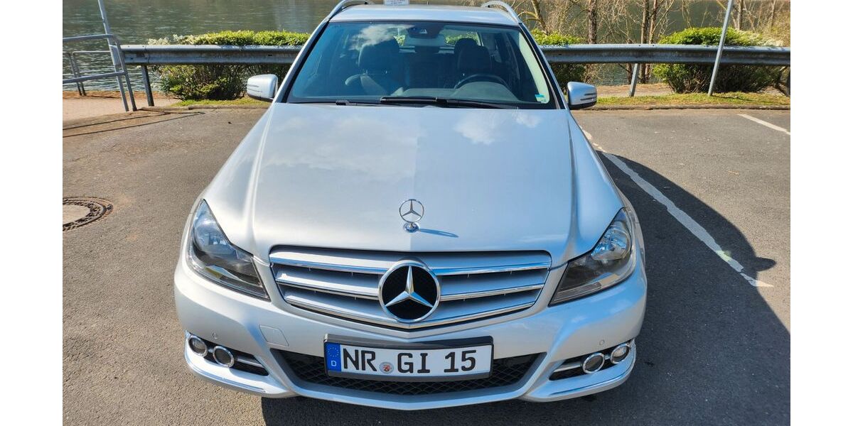 Mercedes-Benz C 220 210.000 km 7.800 &euro; Linz am Rhein 53545