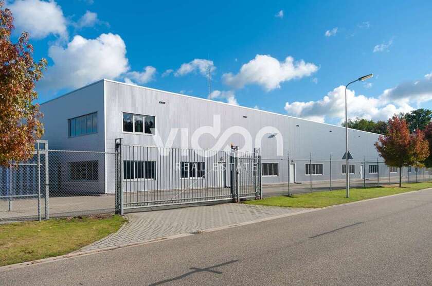 Halle in Troisdorf 8.932,70 € 1823 m²