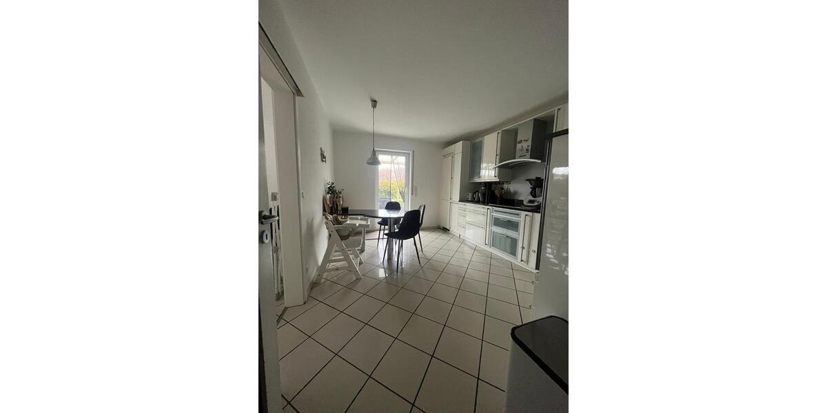 Erdgeschoßwohnung Troisdorf Altenrath - 4 Zimmer, 107 m&sup2;, 1.600&euro; | Angebot:24662432