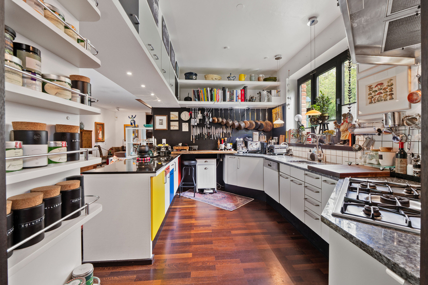 Hochwertiges, flexibel nutzbares Architektenhaus mit EinliegerWohnung und Traumgarten in begehrter Lage von Bonn-Röttgen