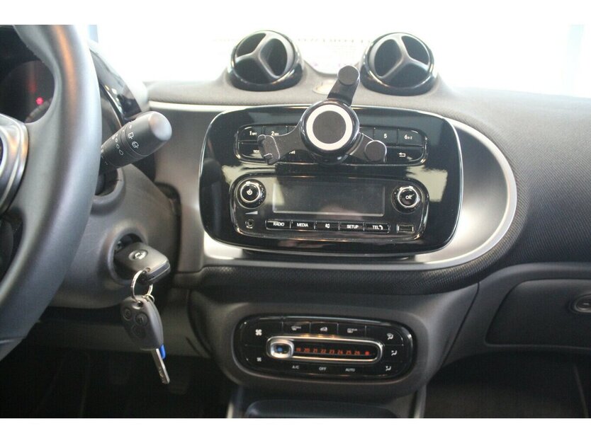 Smart ForTwo coupe passion 43.179 km 11.780 € Euskirchen 53881