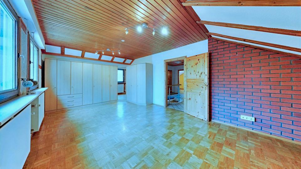 Einfamilienhaus Alfter - 8 Zimmer, 220 m&sup2;, 2.500&euro; | Angebot:26084659