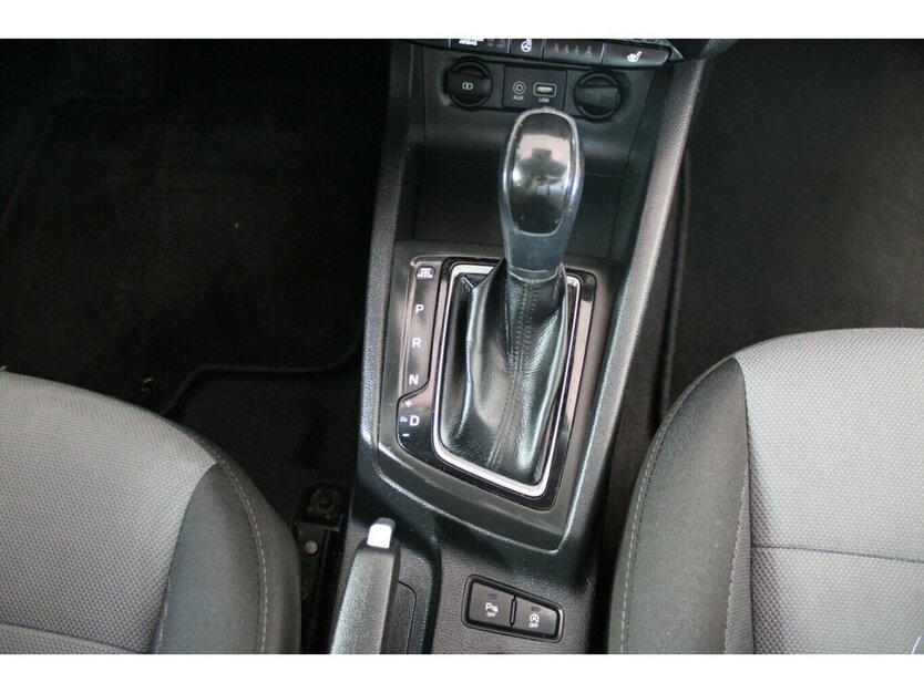 Hyundai i20 1.0 T-GDI DCT YES! 71.360 km 12.980 € Euskirchen 53881