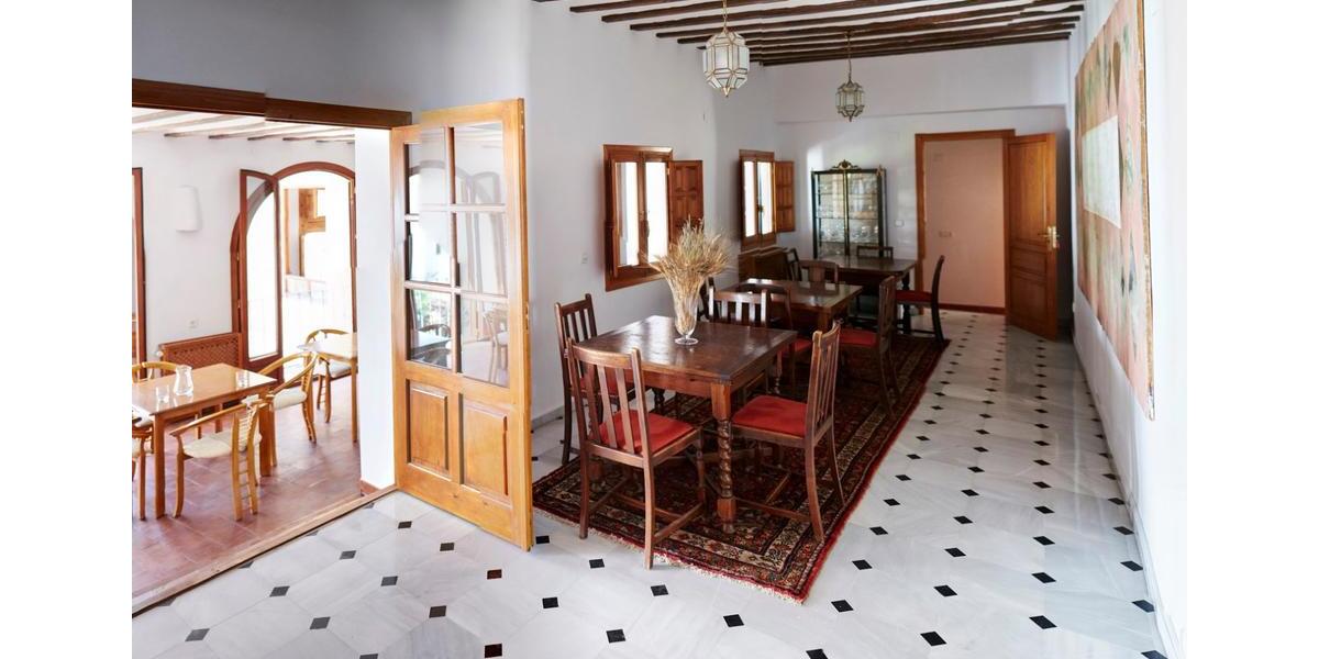 Einfamilienhaus Köln Innenstadt - 17 Zimmer, 1.400 m&sup2;, 495.000&euro; | Angebot:26533283