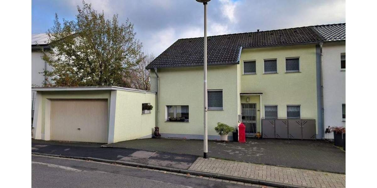 Ein- Zweifamilienhaus bzw. Mehrgenerationen in schöner Lage von Frechen 4 zimmer