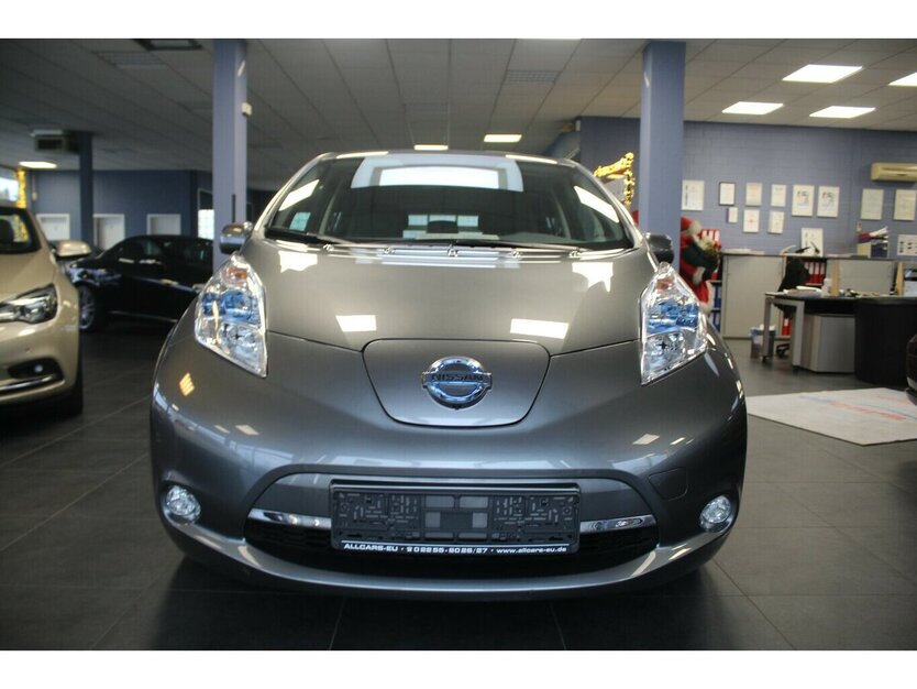 Nissan Leaf 30 kWh Tekna 360° 1.Hand 9.986 km 9.980 € Euskirchen 53881