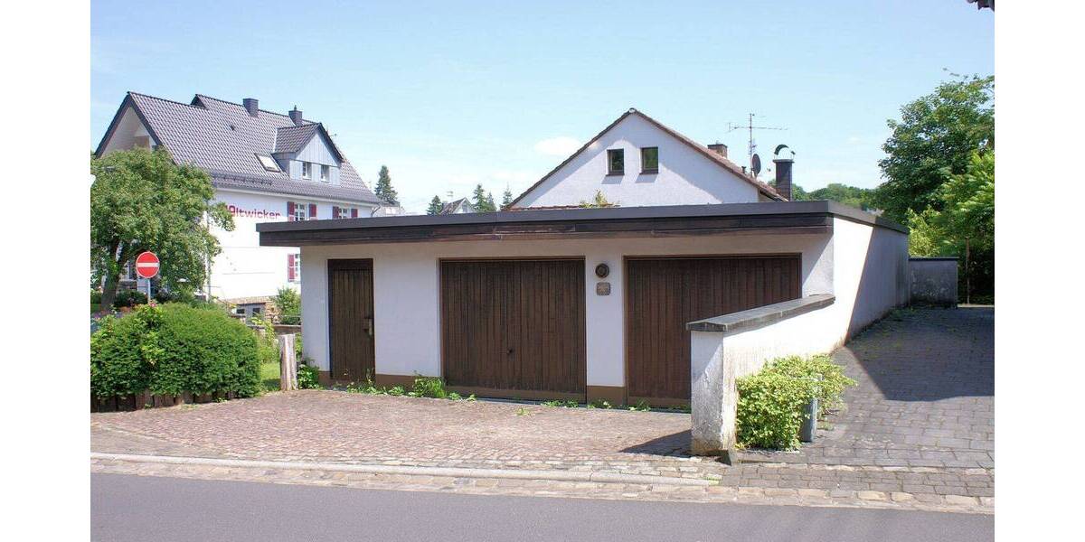 Mehrfamilienhaus, Wohnhaus Ruppichteroth - 9 Zimmer, 279 m&sup2;, 398.000&euro; | Angebot:25742820