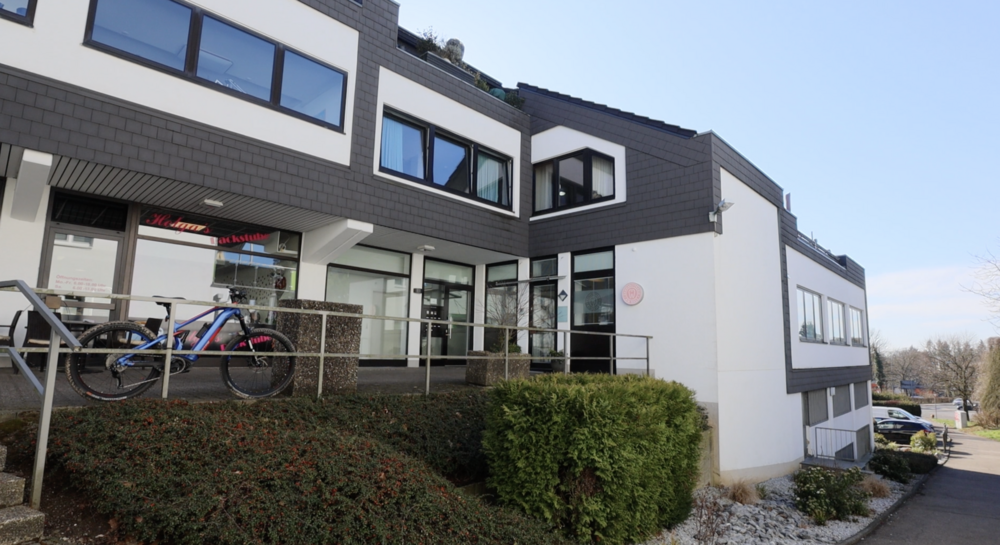 Wohnung zum Kaufen in Bergisch Gladbach 209.900 € 64.02 m²