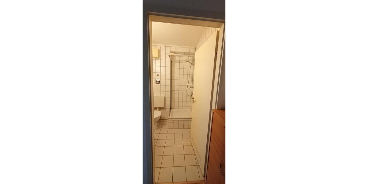 Einzimmerwohnung für junge STUDENTEN 1 zimmer