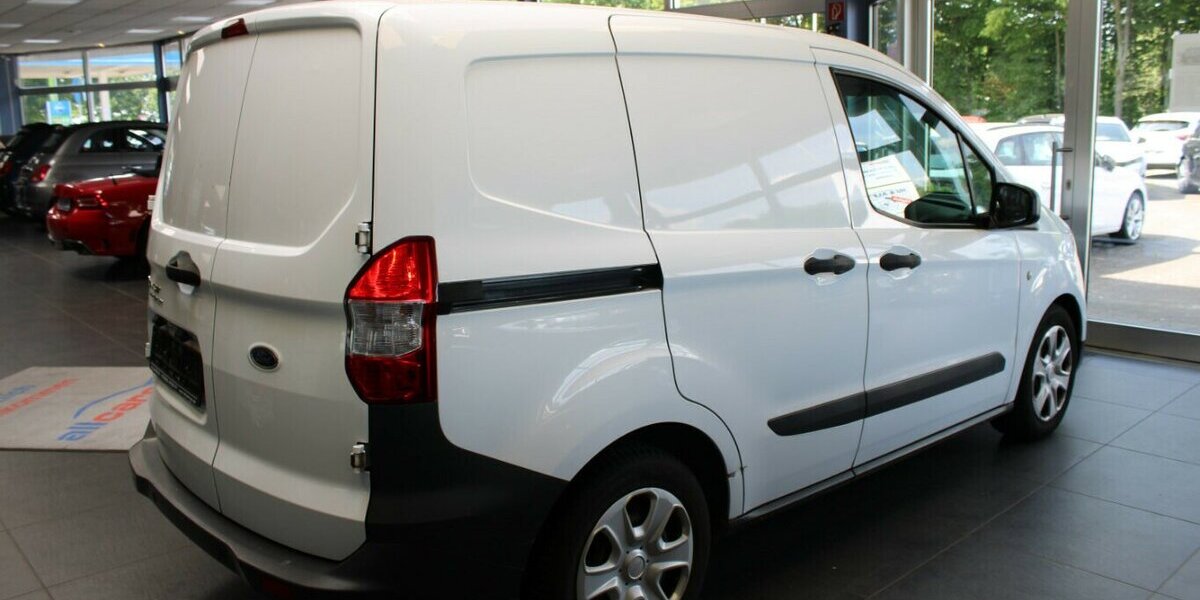 Ford Transit Courier 99.567 km 7.980 &euro; Euskirchen 53881