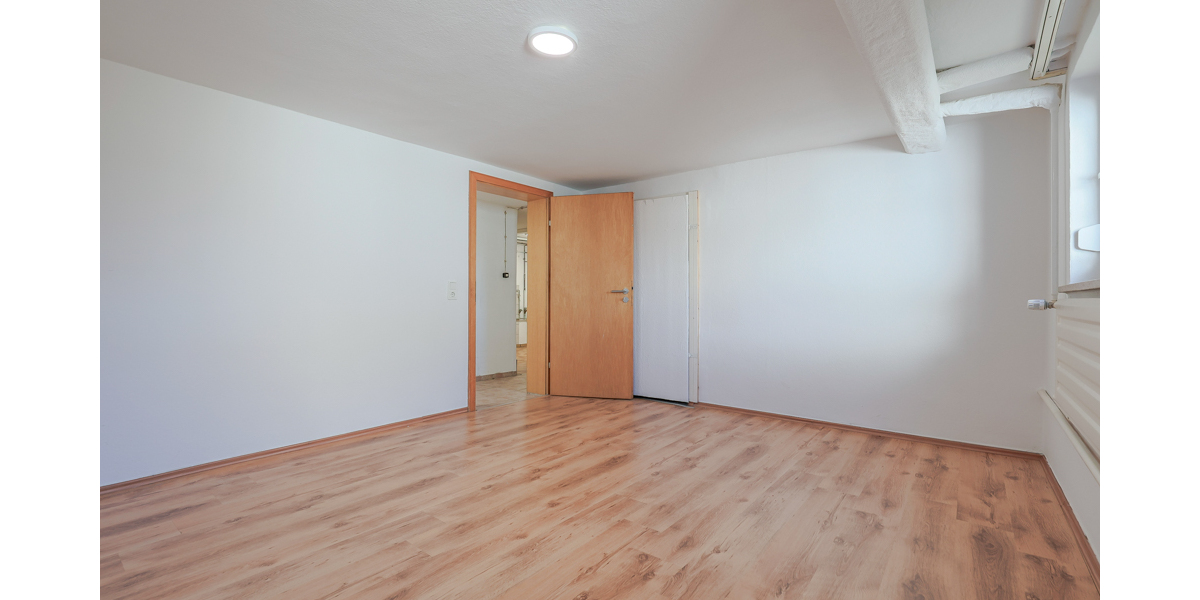 OberpleisBoseroth: Freistehendes EFH mit großem Grundstück, Doppelgarage und herrlichem Ölbergblick - Einfamilienhaus Königswinter Boseroth | Angebot:25882635